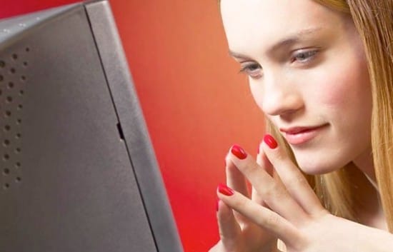 New to Online Singles Sites? Here's 5 Ways You Can Date Safely